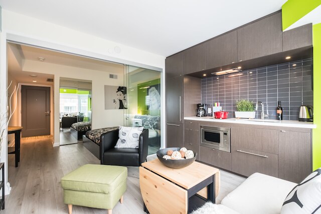 クイックステイ - ヨークビル ドリーム (ヤング & ブロアー)