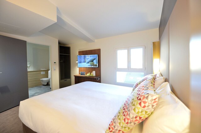 カンパニーレ パリ - クリシー センター