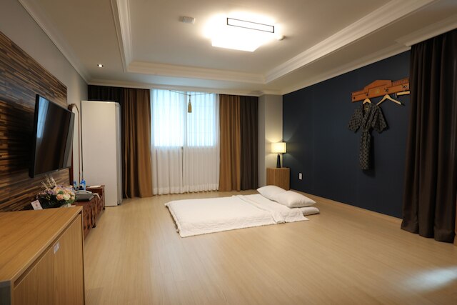 エンパイア ツーリスト ホテル