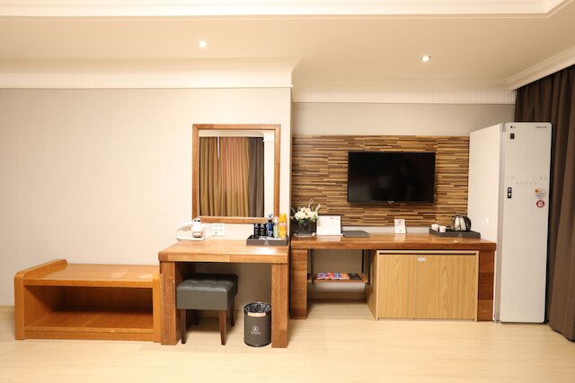 エンパイア ツーリスト ホテル