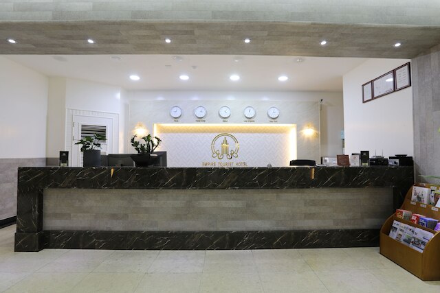 エンパイア ツーリスト ホテル