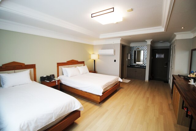 エンパイア ツーリスト ホテル