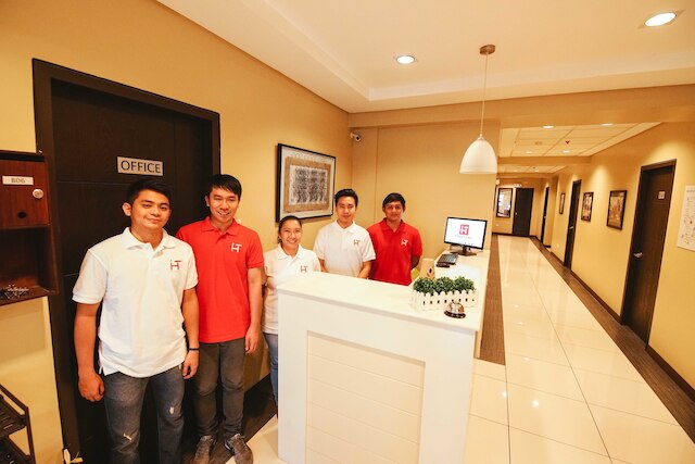 ホームタウン ホテル マカティ - エドサ