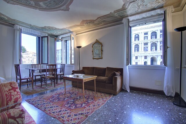 グリッティ大運河