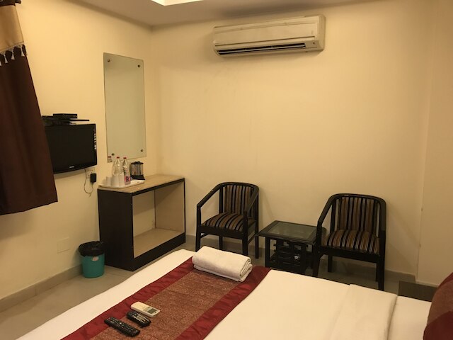 ホテル ナンド カルタール オーキッド スイーツ