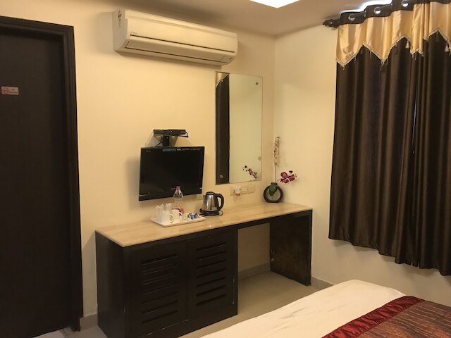 ホテル ナンド カルタール オーキッド スイーツ