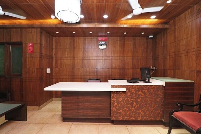 ホテル ジャシュン イン ニア アポロ ホスピタル、デリー