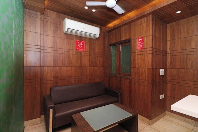 ホテル ジャシュン イン ニア アポロ ホスピタル、デリー