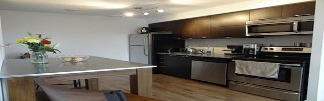 クリーン アンド コージー リバティー ヴィレッジ