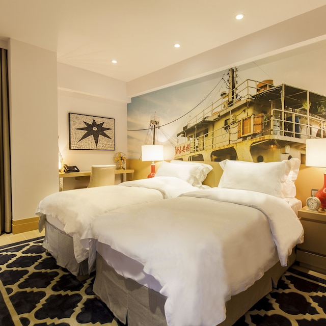 カラヴェル ホテル