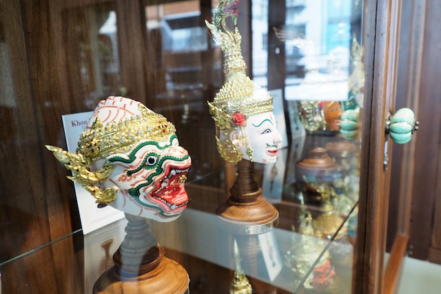 シリ ポッシュテル バンコク