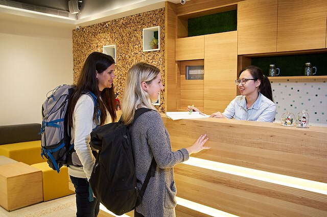 イースト ホステル (東旅背包客)