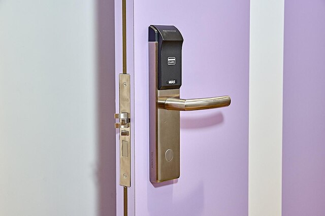 イースト ホステル (東旅背包客)