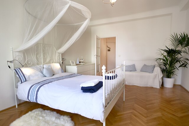 オペラ シティ センター アパートメンツ