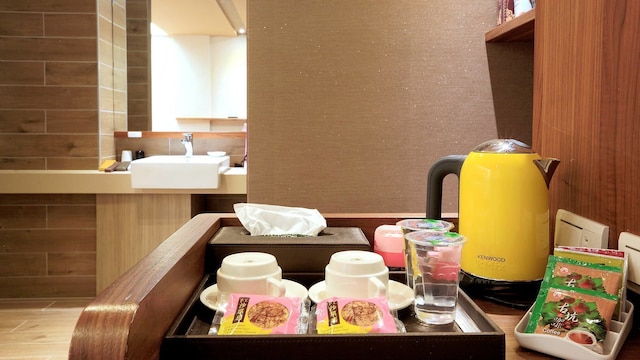 ステーション 100 m B&B (車站 100 米民宿)