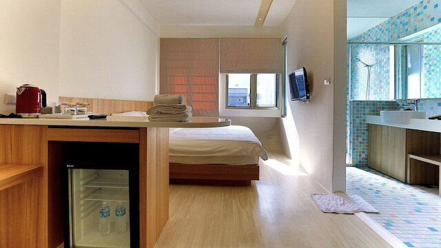 ステーション 100 m B&B (車站 100 米民宿)