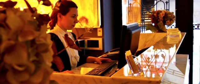 ジェノバ ホテル