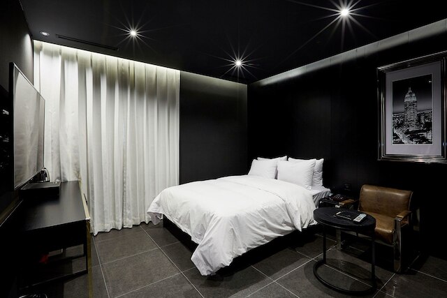 ホテル ジ アーティスト ヨクサム