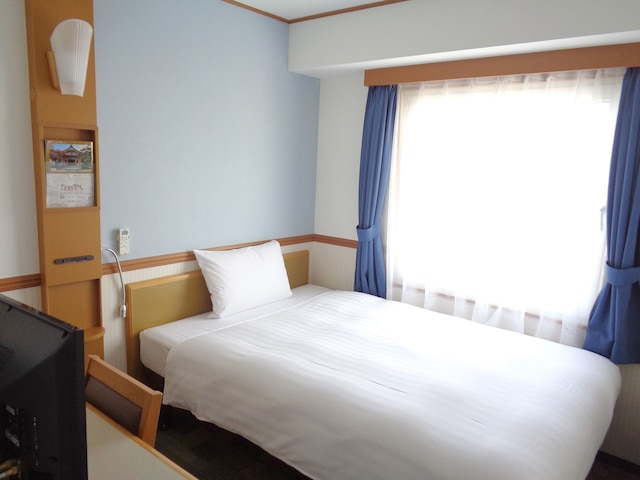 東横 INN 岡山駅西口広場