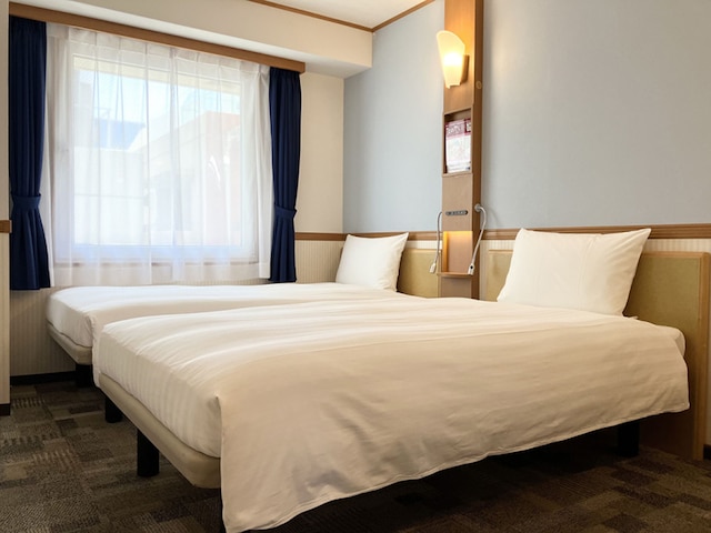 東横 INN 東京駅新大橋前