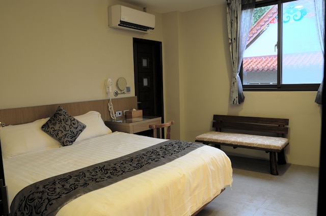 レイクサイド 46 (湖畔 46 民宿)