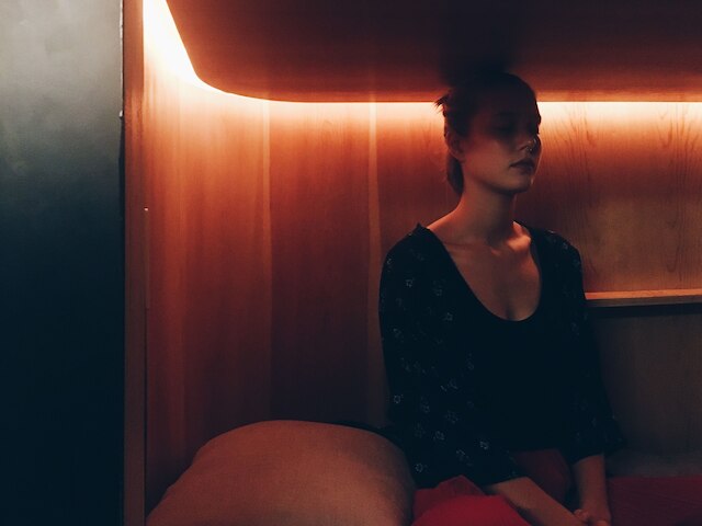 スリープ - カプセル ホテル (眠舍)