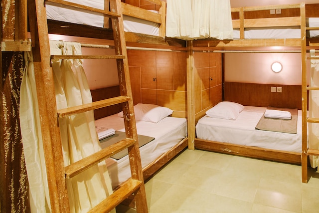 ロカル バリ ホステル