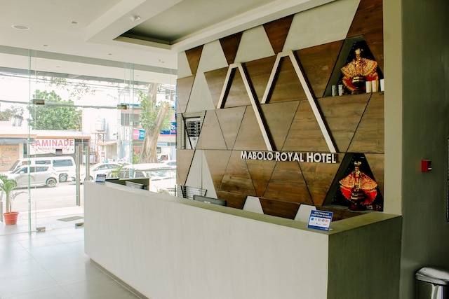 マボロ ロイヤル ホテル