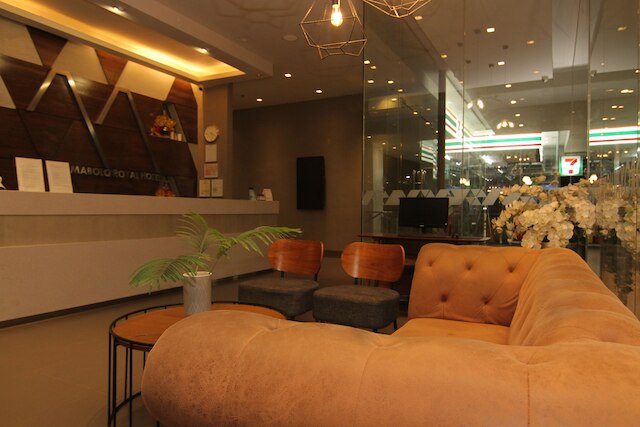 マボロ ロイヤル ホテル