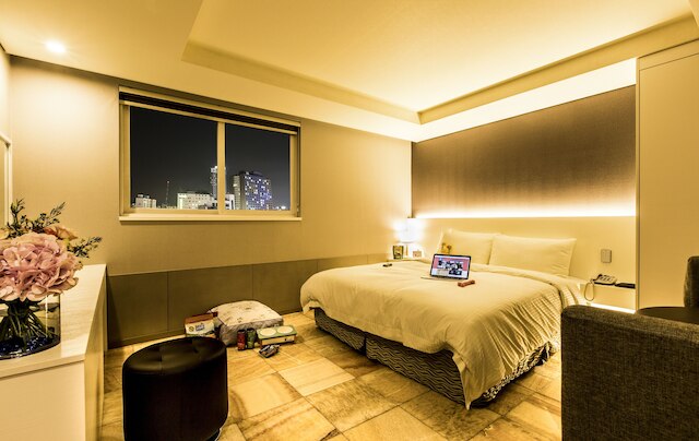 スリープ ウィズ ユア ペット オンリー - ザ パテル