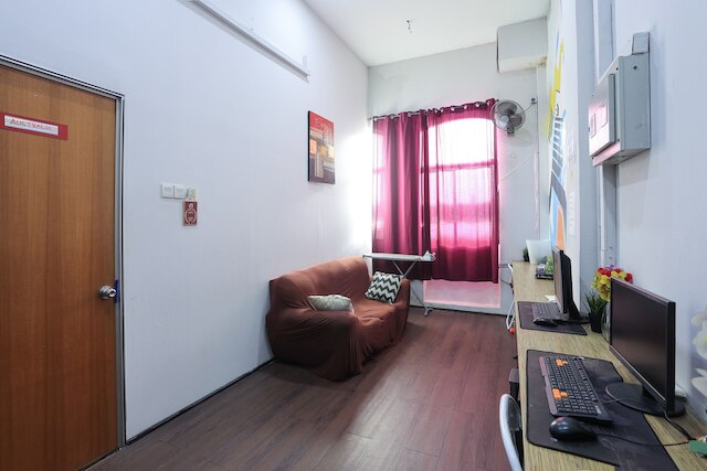 スポット オン 90236 ジグザグ トラベラーズ ホーム -  ホステル