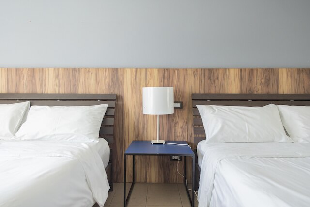 サトーン テラス アパートメント