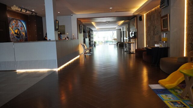 OPI インダー ホテル