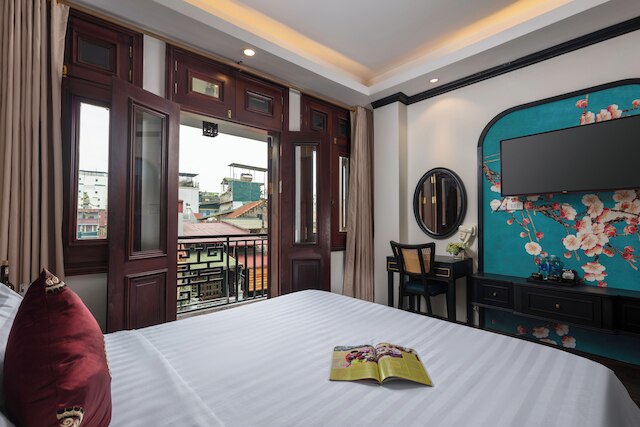 クイーン ライト ホテル