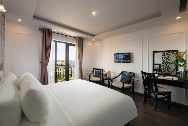 ホイアン ローズ ガーデン ホテル