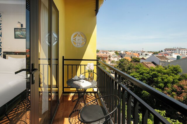 ホイアン ローズ ガーデン ホテル