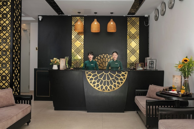 ホイアン ローズ ガーデン ホテル