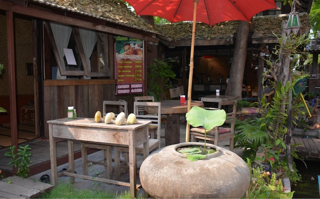 バーン・ランサ・ベッド&バー - ホステル