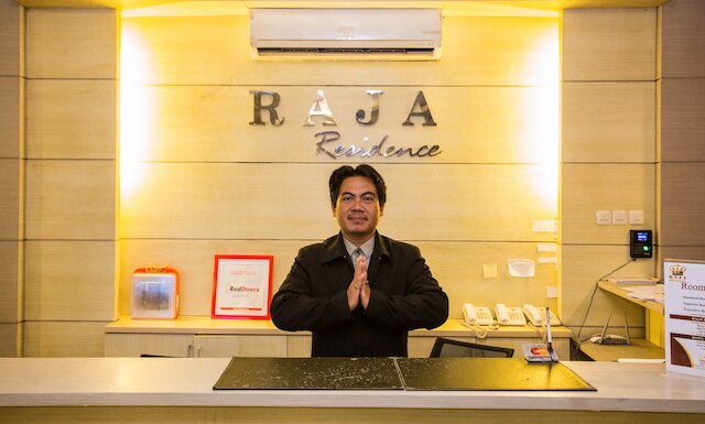 ラジャ レジデンス