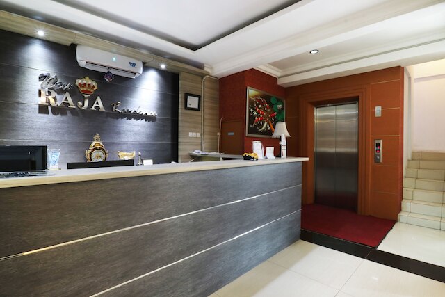 ラジャ レジデンス