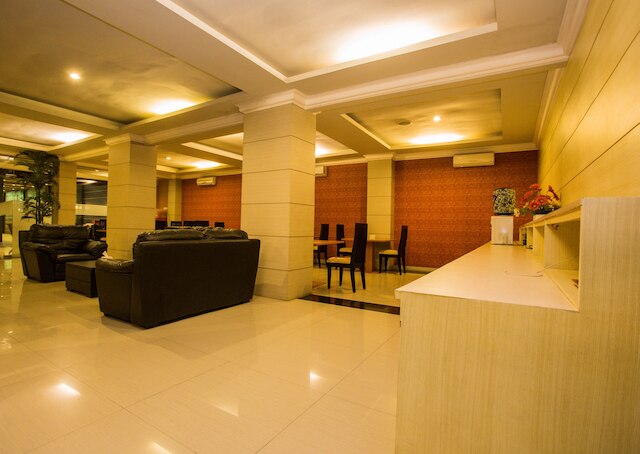 ラジャ レジデンス