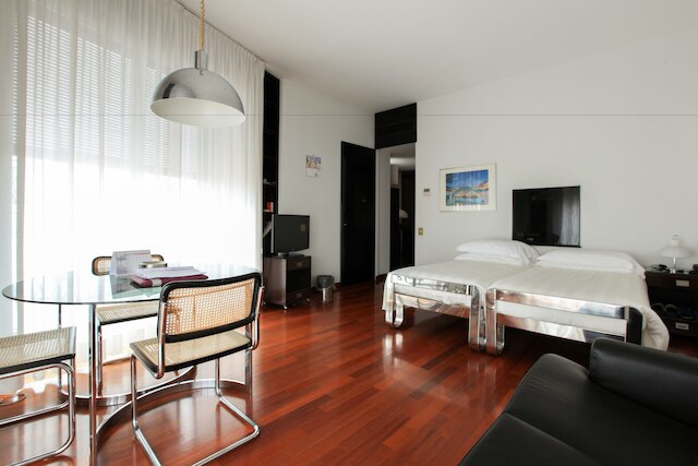 ヴィップズ レジデンス