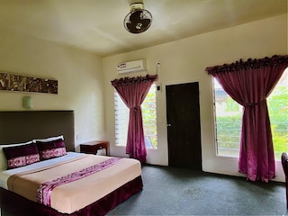 サイモンズ プレイス