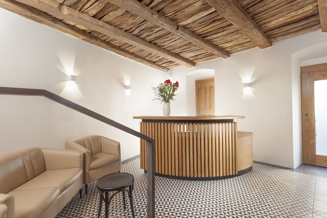 ホテル アット ザ ホワイト リリー