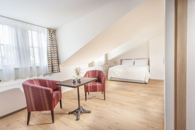 ホテル アット ザ ホワイト リリー