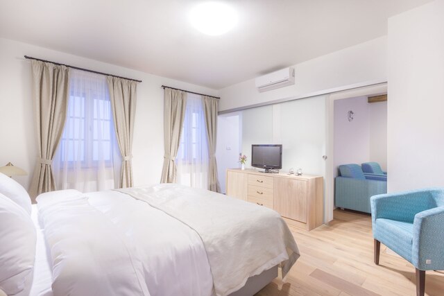 ホテル アット ザ ホワイト リリー