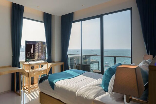 ディープ ブルー Z10 パタヤ