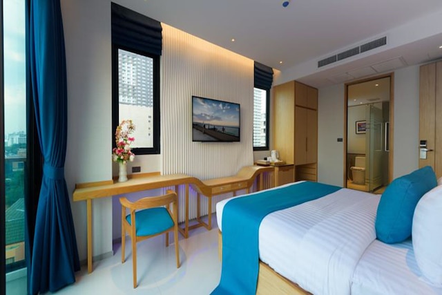 ディープ ブルー Z10 パタヤ