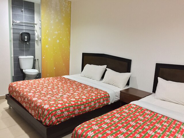 オール スター ホテル ムラカ