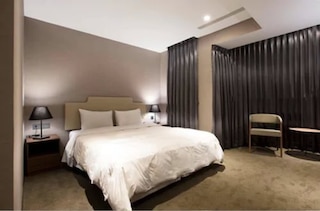 ノーブル ホテル (贵族商务饭店)